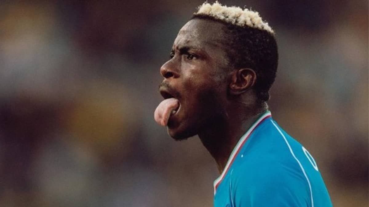 Atacante do Napoli ameaça processar clube por publicação polêmica no TikTok
