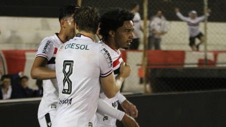 Osman, de cabeça, deu a vitória ao Botafogo-SP, em Ribeirão Preto