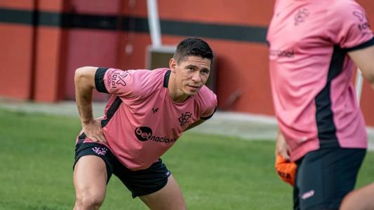 Osvaldo, atacante do Vitória, está com 36 anos