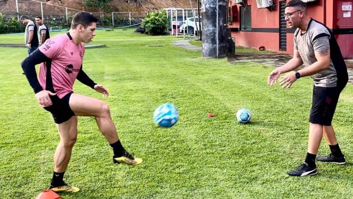 Vitória programa retorno de Osvaldo contra o Atlético-GO