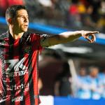 Osvaldo volta a ser titular do Vitória após mais de um mês e faz pedido à torcida