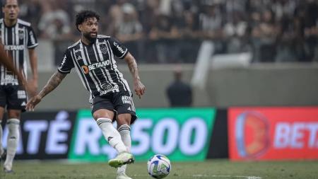 Otávio é um dos titulares da equipe comandada pelo técnico Luiz Felipe Scolari