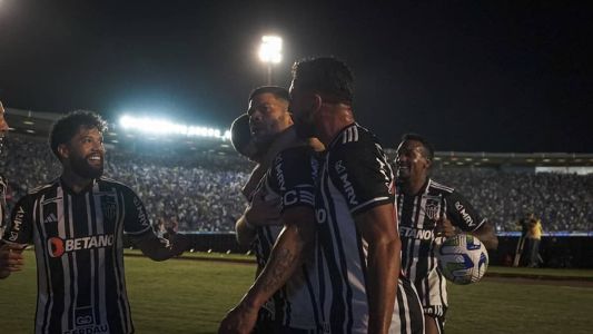 Otávio, titular no clássico, está suspenso