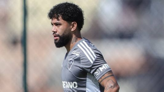 Otávio, volante do Atlético, durante treinamento na Cidade do Galo, em Vespasiano