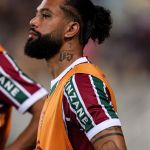 Mano Menezes explica como pode utilizar volante ex-Atlético no Fluminense