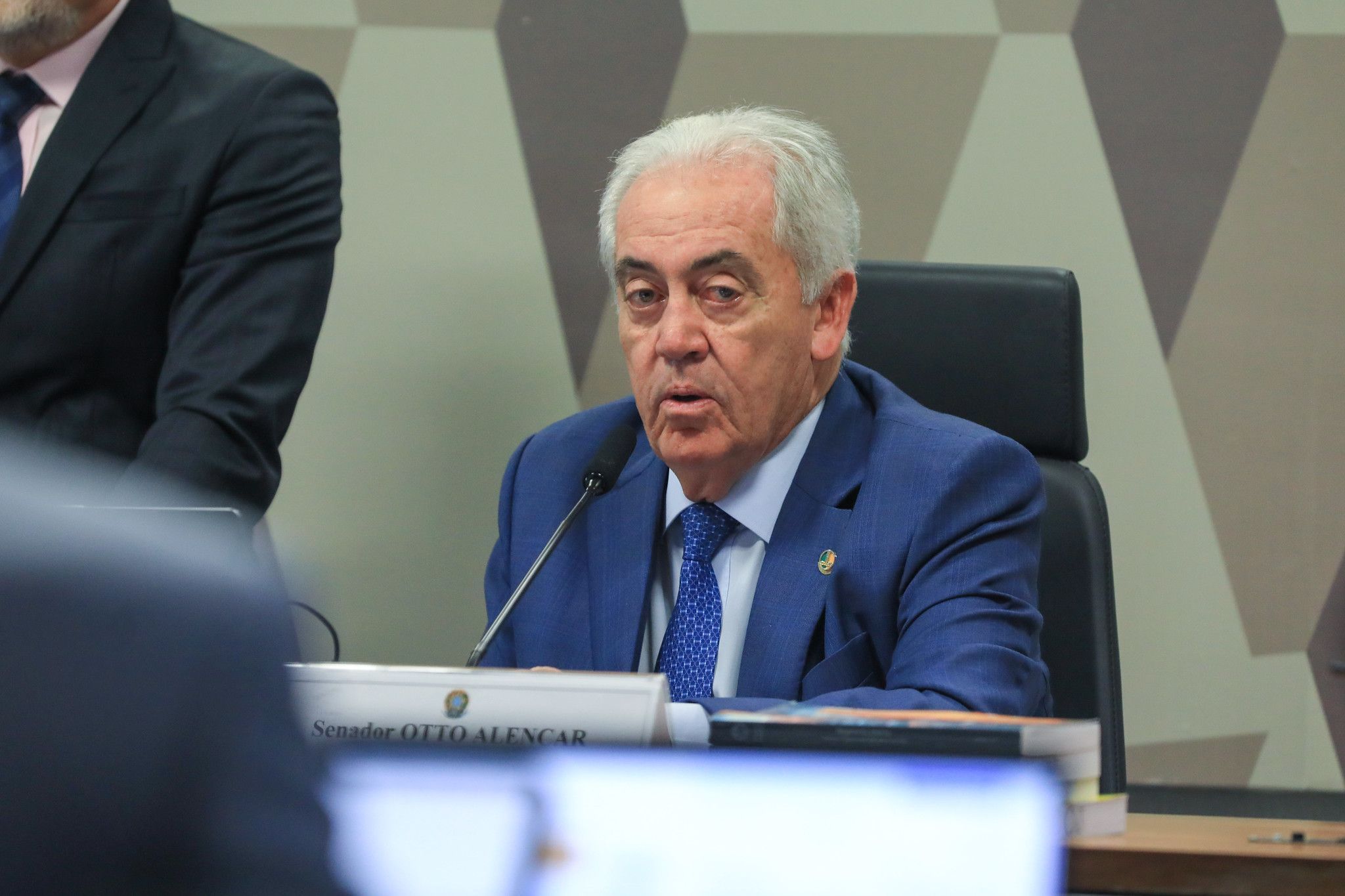 Presidente da CCJ diz que Senado precisa 'enterrar' PEC da Blindagem