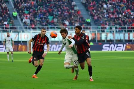 Milan e Sassuolo empataram neste domingo (14)