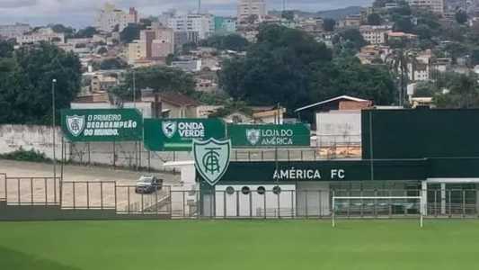 Outdoors instalados pelo América