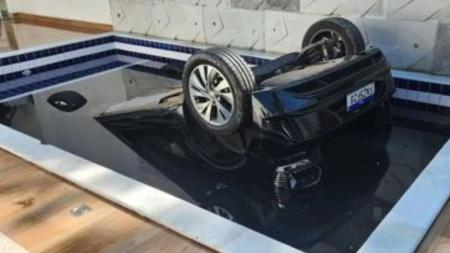 Outras duas pessoas estavam no veículo e conseguiram se salvar
