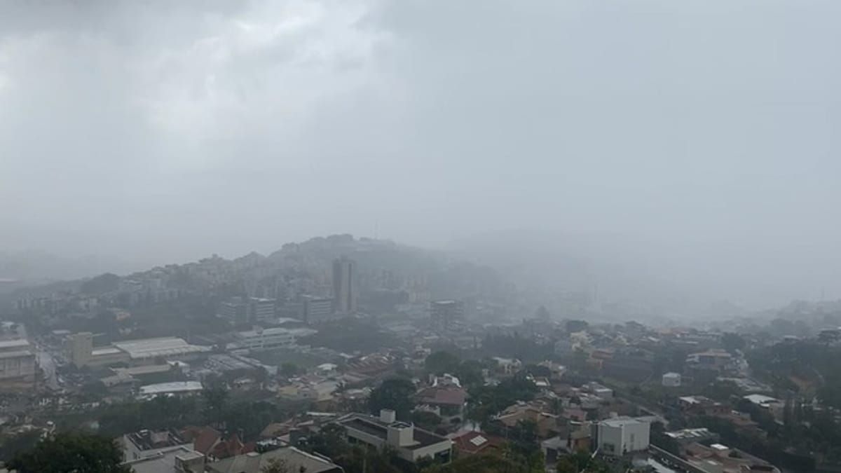 'Alerta amarelo': mais de 600 cidades estão sob risco de chuva de 50 mm com vento de até 60 km/h