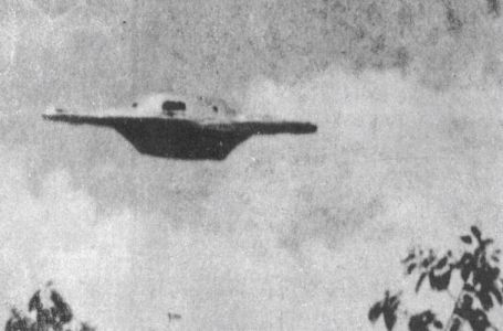 O que um piloto de avião deve fazer ao se deparar com um OVNI no espaço aéreo brasileiro? Entenda | CNN Brasil