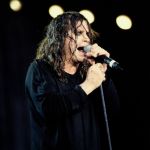 Orquestra presta tributo a Ozzy Osbourne com clássicos do Black Sabbath na cidade natal do astro