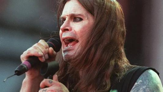 Ozzy Osbourne está com 74 anos e disse que não consegue mais fazer turnê