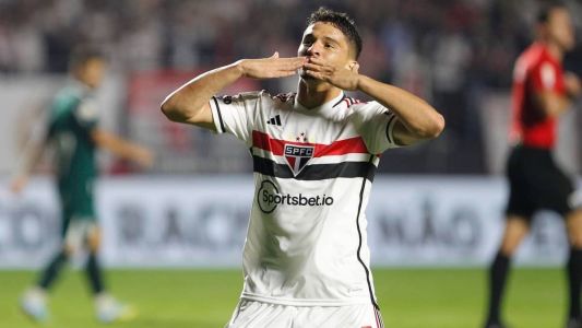 Pablo Maia marcou o primeiro gol do São Paulo na virada contra o Goiás pelo Brasileirão