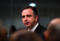 Pacheco conversa com presidente do PT e afasta candidatura