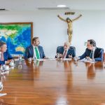 Lula demonstra interesse nas estatais de MG e Pacheco se reúne com Zema para discutir dívida do estado