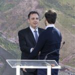 Pacheco faz afago a Tadeuzinho durante agenda de Lula em Montes Claros