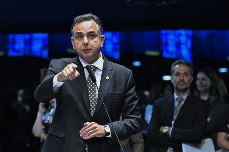 Os senadores Eduardo Girão e Cleitinho Azevedo
