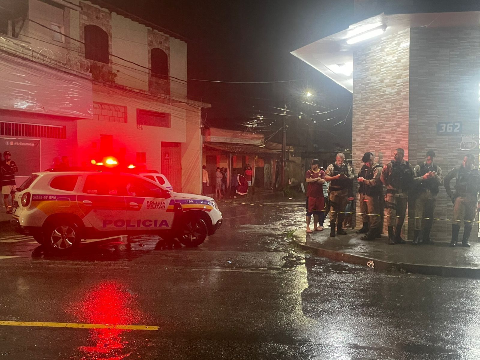 Ataque a padaria na Grande BH: advogado revela ameaças mesmo após adolescente ser solto