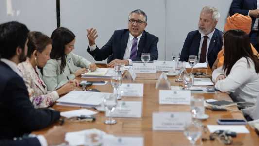 Padilha agradece a congressistas dos EUA por apoio após ataques de 8 de janeiro.