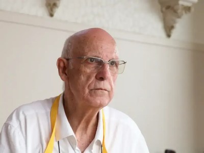 O padre Júlio Lancellotti, da Pastoral do Povo de Rua de São Paulo, concede entrevista