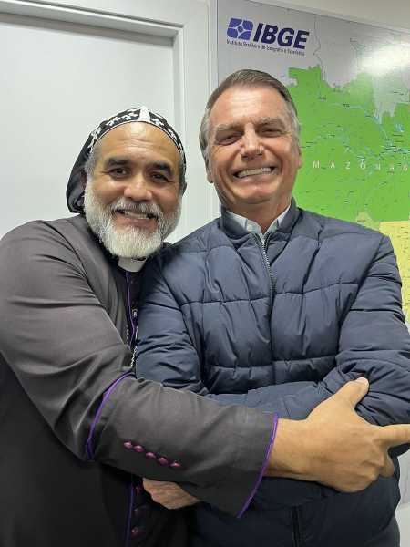Padre Kelmon (PL) e ex-presidente Jair Bolsonaro (PL)