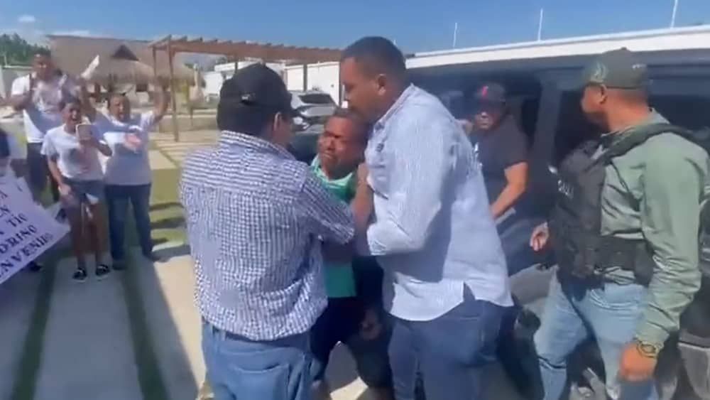 Vídeo mostra reencontro de pai de Luis Díaz com a família; veja