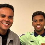 Pai de Rodrygo alfineta Messi: 'Santinho que não arruma confusão com ninguém'