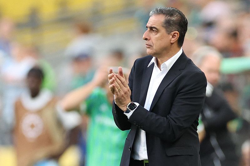 Coritiba tem interesse na contratação de ex-técnico do Botafogo que venceu PSG