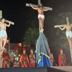 Encenação da Paixão de Cristo na Praça da Liberdade, em BH, emociona fiéis; veja fotos