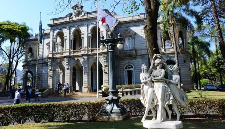 Foto mostra fachada do Palácio da Liberdade, em Belo Horizonte