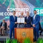 A estratégia de Lula ao assinar o contrato da BR-381 no Palácio do Planalto
