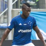 Como foi a estreia de Helibelton Palacios no Cruzeiro