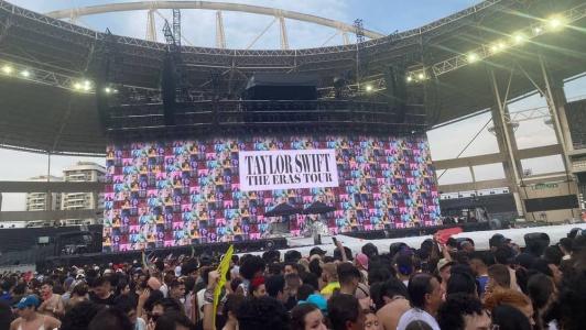 Palco para o show de Taylor Swift no Engenhão nesse sábado (18)