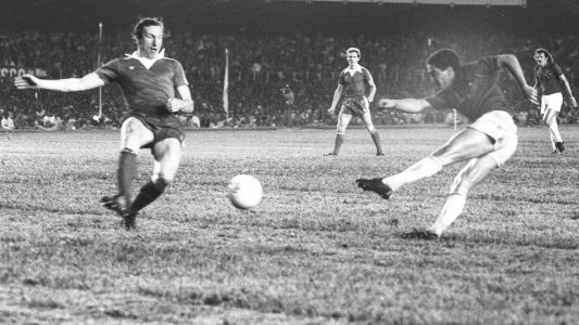 Palhinha (dir) é o sétimo maior artilheiro da história do Cruzeiro