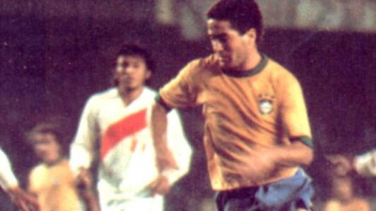 Palhinha no jogo contra o Peru pela semifinal da Copa América de 1975