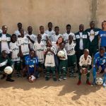 Palmeiras doa uniforme e chuteiras para projeto social no Senegal