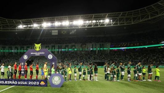 Palmeiras é abraçado pela torcida em retorno ao Allianz Parque