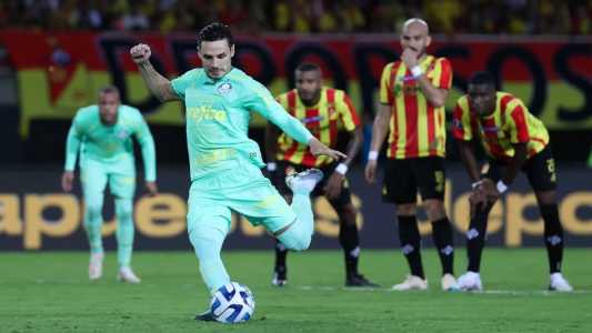 Palmeiras e Deportivo Pereira no jogo de ida pela Copa Libertadores