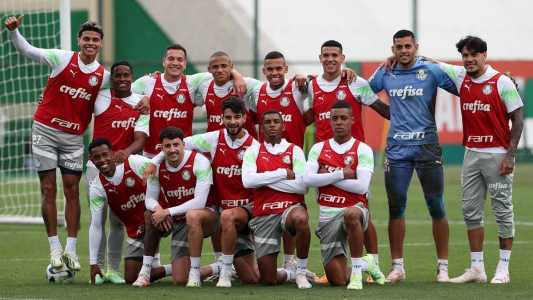 Palmeiras em treino antes da partida com o Cruzeiro