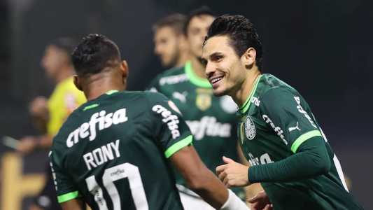 Palmeiras em vitória diante do Grêmio
