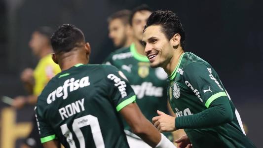 Palmeiras em vitória diante do Grêmio