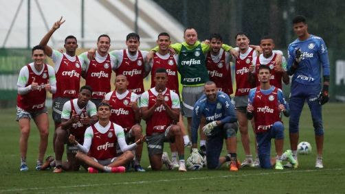 Palmeiras faz coletivo enquanto Abel tem dúvidas na defesa contra Athletico