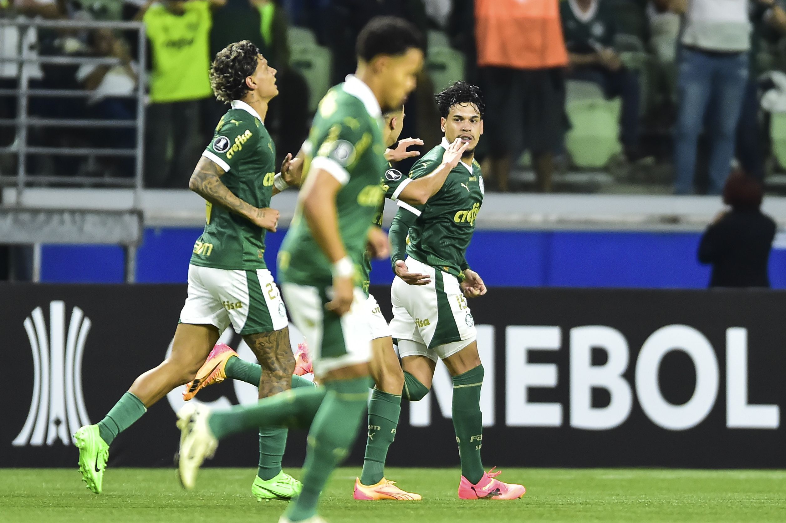 Palmeiras vence Del Valle, se classifica e assume liderança geral da Libertadores