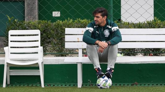 Palmeiras não vivia sequência de três derrotas em cinco jogos desde 2021