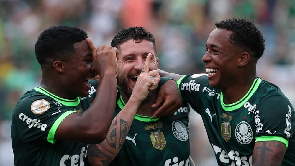 Palmeiras recebe Athletico para manter vivo sonho de título no Brasileiro