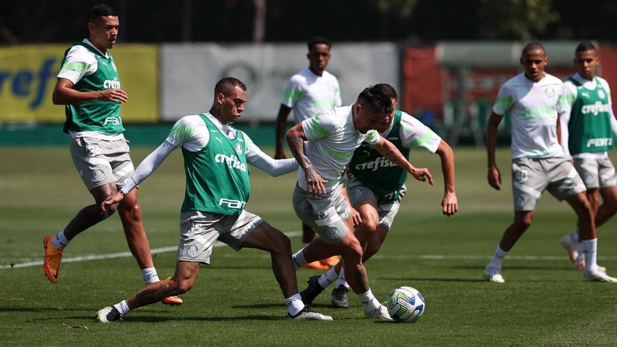 Palmeiras se reapresenta de olho no Corinthians pelo Brasileiro