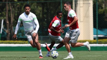 Palmeiras treina com mexidas para encarar o Grêmio