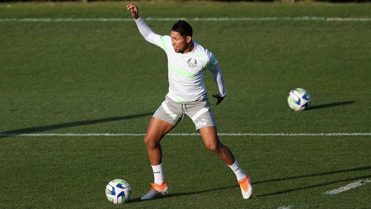 Palmeiras treina e Rony participa com o elenco antes de enfrentar Flamengo