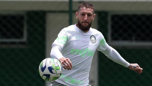 Palmeiras treina reforçado de olho em líder Botafogo